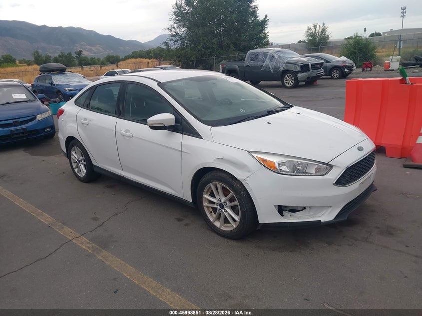 Vin: 1fadp3f25fl202630, lot: 46498196, ford focus se 20151