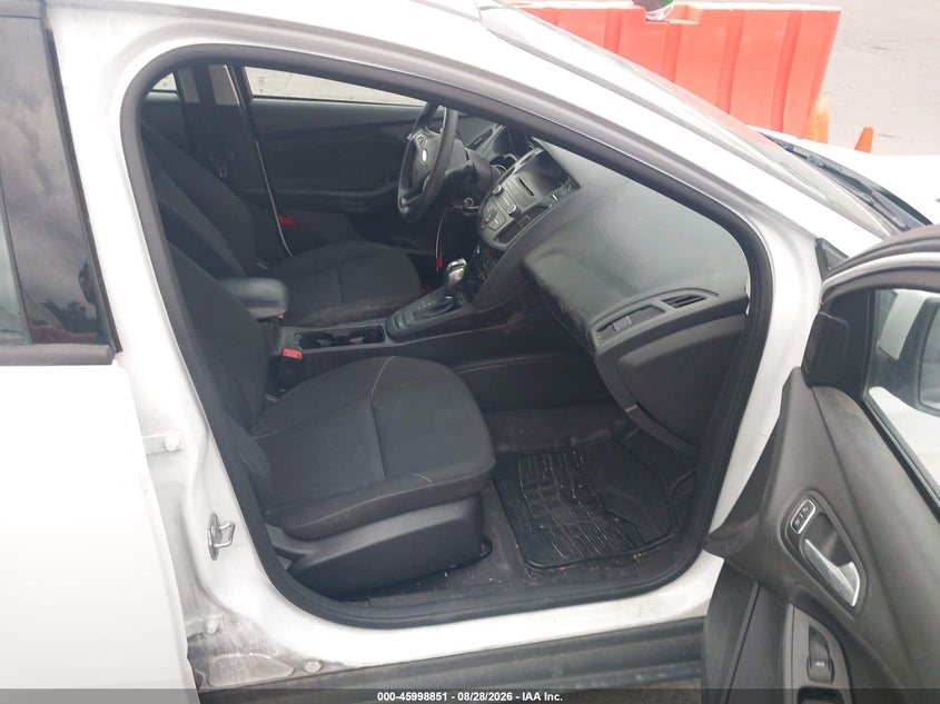 2015 FORD FOCUS auction photo 5