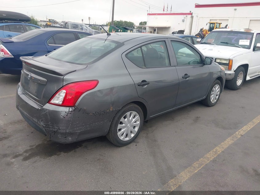 2017 NISSAN VERSA auction photo 4