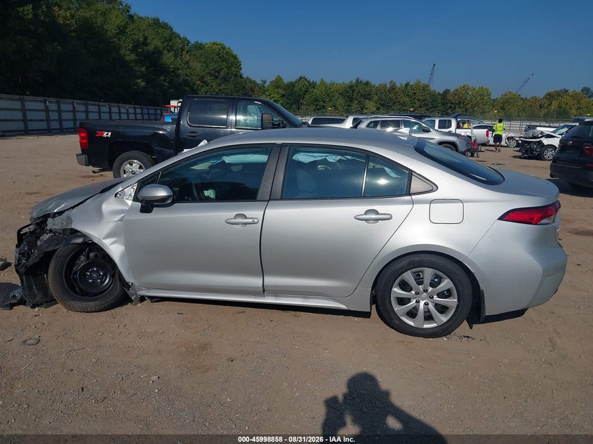 TOYOTA COROLLA - zdjęcie 14