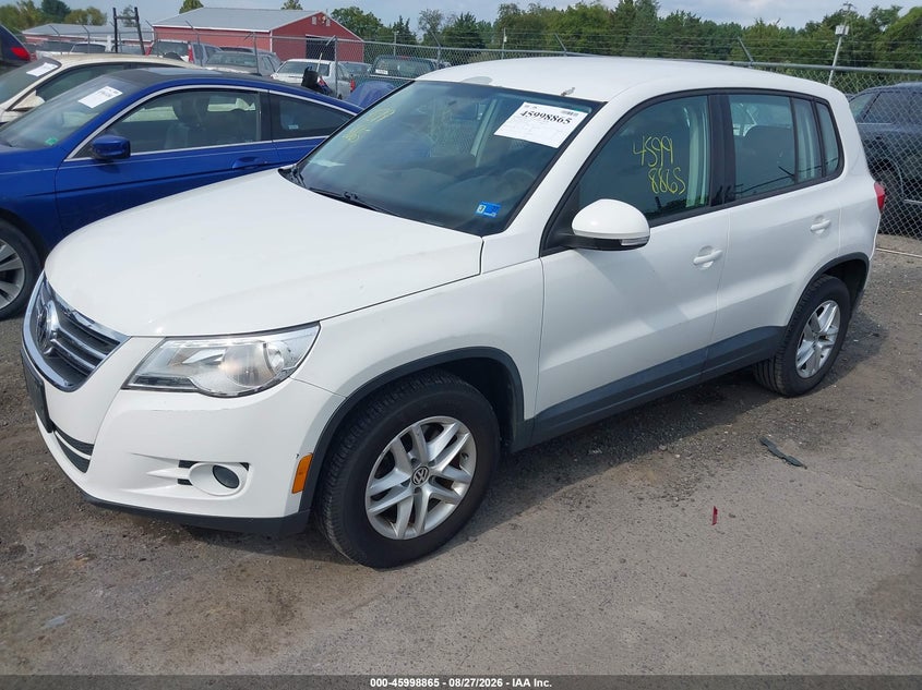 2011 VOLKSWAGEN TIGUAN auction photo 2
