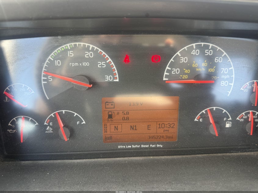 2015 VOLVO VNM64T auction photo 8