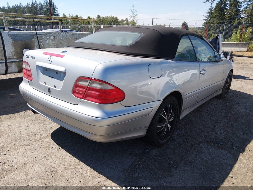 2003 MERCEDES-BENZ CLK 320 auction photo 4