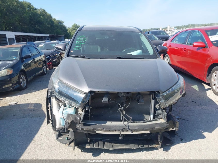 TOYOTA HIGHLANDER - zdjęcie 13