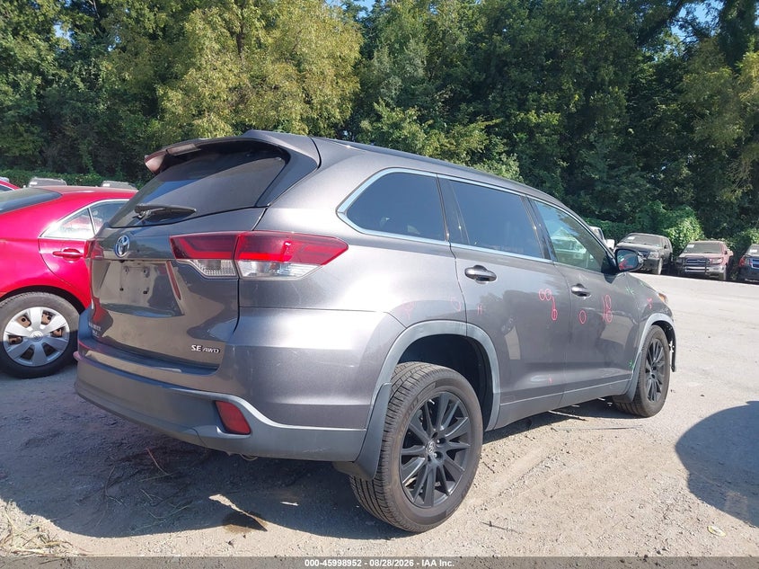 TOYOTA HIGHLANDER - zdjęcie 14