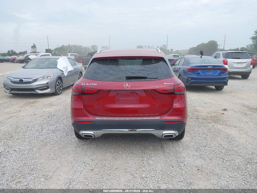 MERCEDES-BENZ GLA 250 - zdjęcie 17