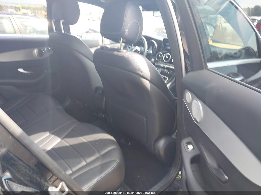 2017 MERCEDES-BENZ GLC 300 auction photo 8
