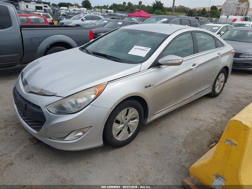 2013 HYUNDAI SONATA HYBRID auction photo 2