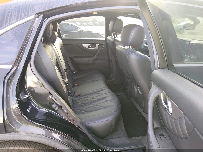 2015 INFINITI QX70 · Фото 8