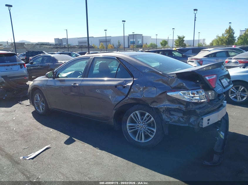 TOYOTA CAMRY - zdjęcie 15