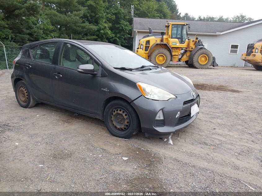 2013 TOYOTA PRIUS C auction photo 1