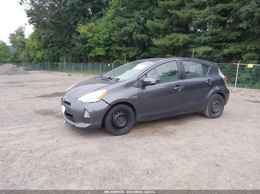 2013 TOYOTA PRIUS C auction photo 2