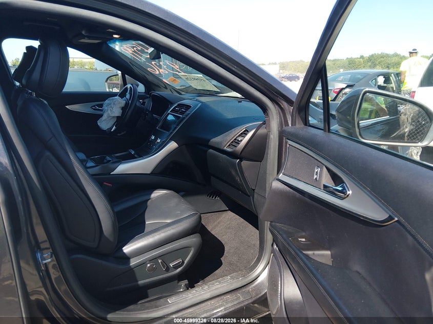 LINCOLN NAUTILUS 2020 VIN 2LMPJ8J90LBL08943