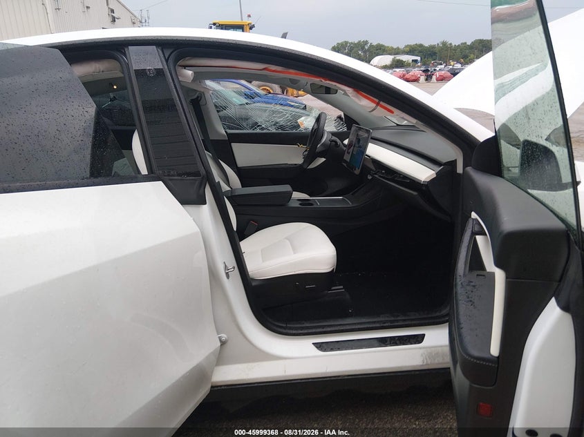 2022 TESLA MODEL Y LONG RANGE DUAL MOTOR ALL-WHEEL DRIVE · Фото 5