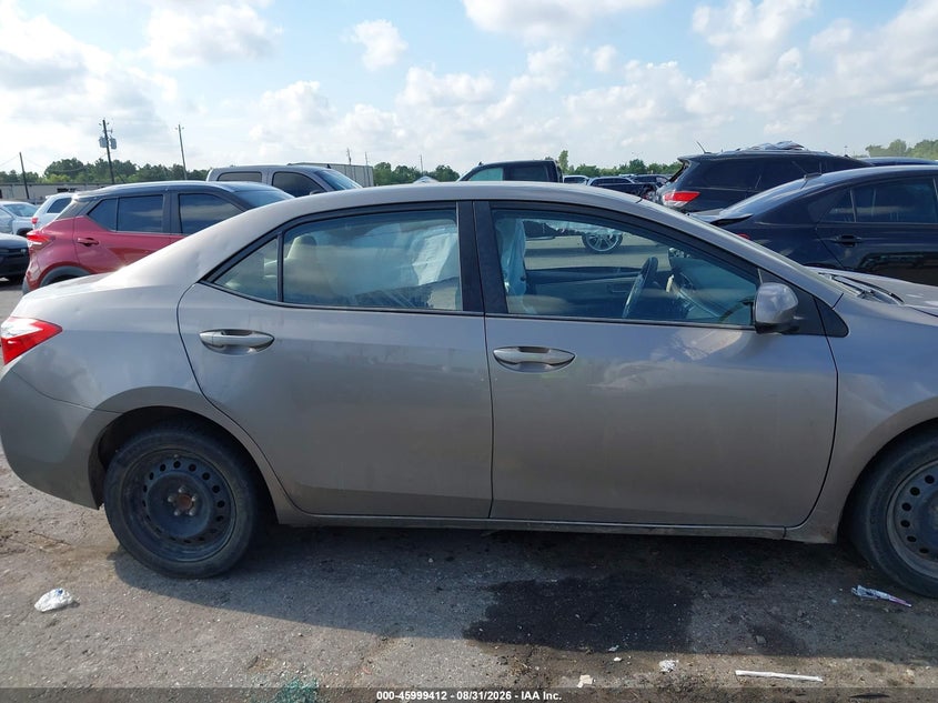 TOYOTA COROLLA - zdjęcie 14