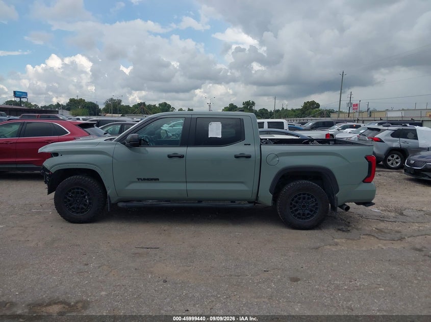 TOYOTA TUNDRA - zdjęcie 14