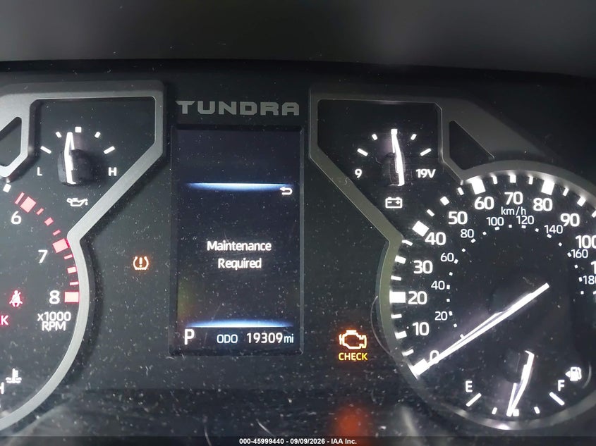 TOYOTA TUNDRA - zdjęcie 15