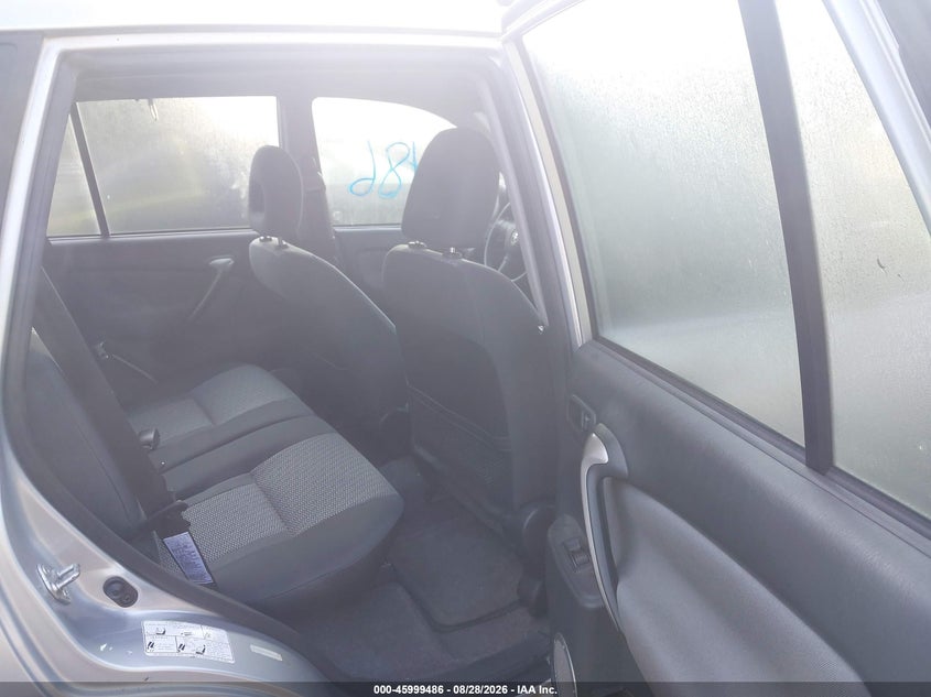 2004 TOYOTA RAV4 auction photo 8