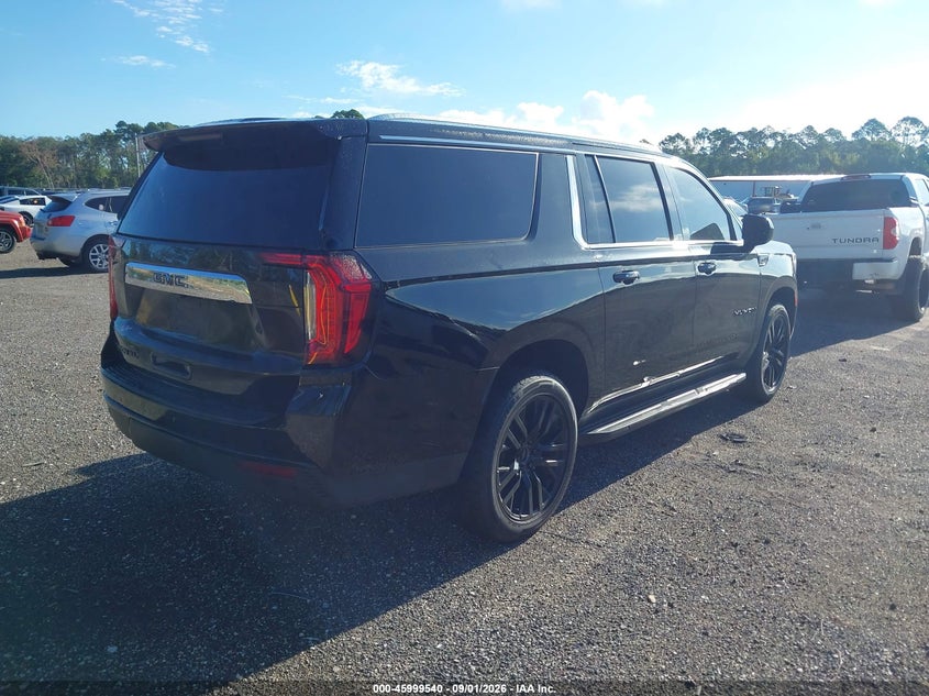 2023 GMC YUKON XL auction photo 4