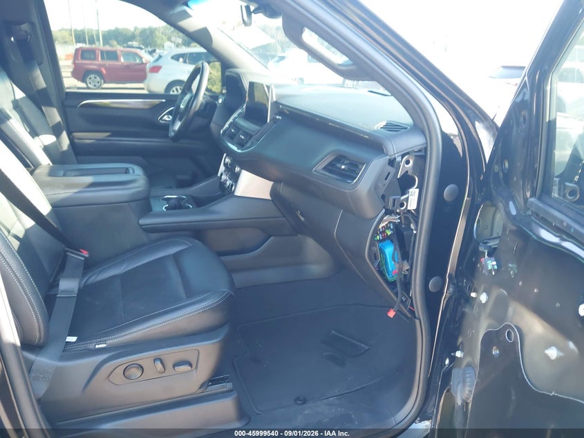 2023 GMC YUKON XL auction photo 5