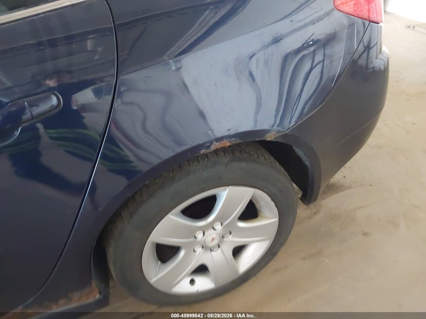 2010 PONTIAC G6 auction photo 6