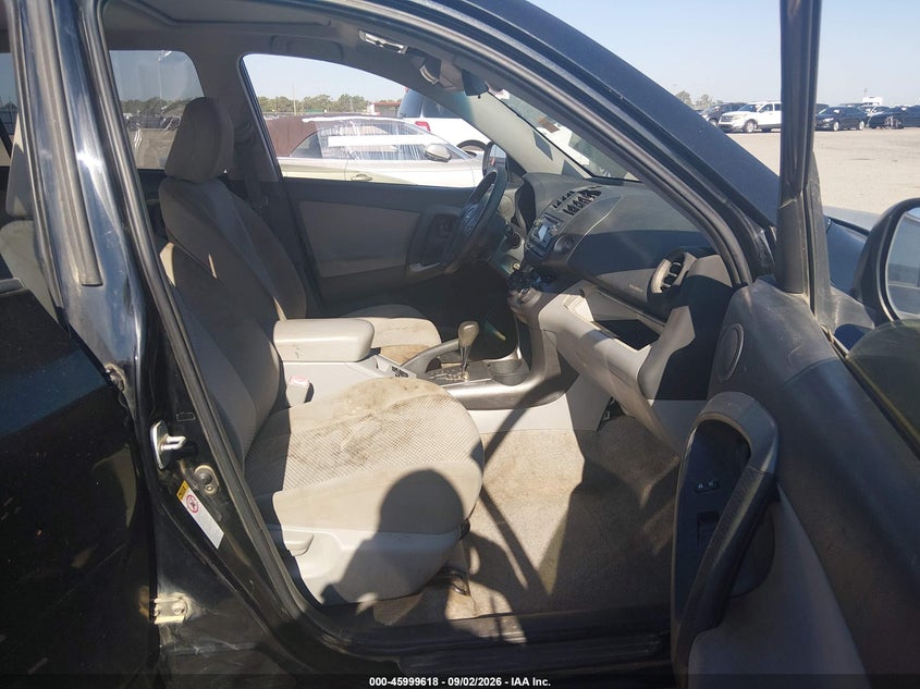 2012 TOYOTA RAV4 auction photo 5