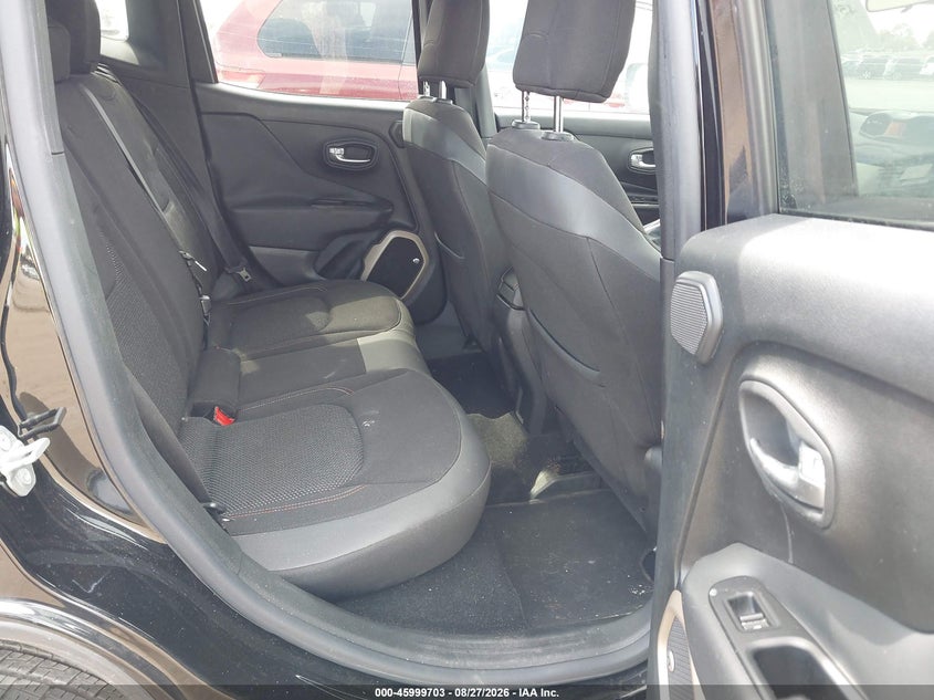 2016 JEEP RENEGADE auction photo 8