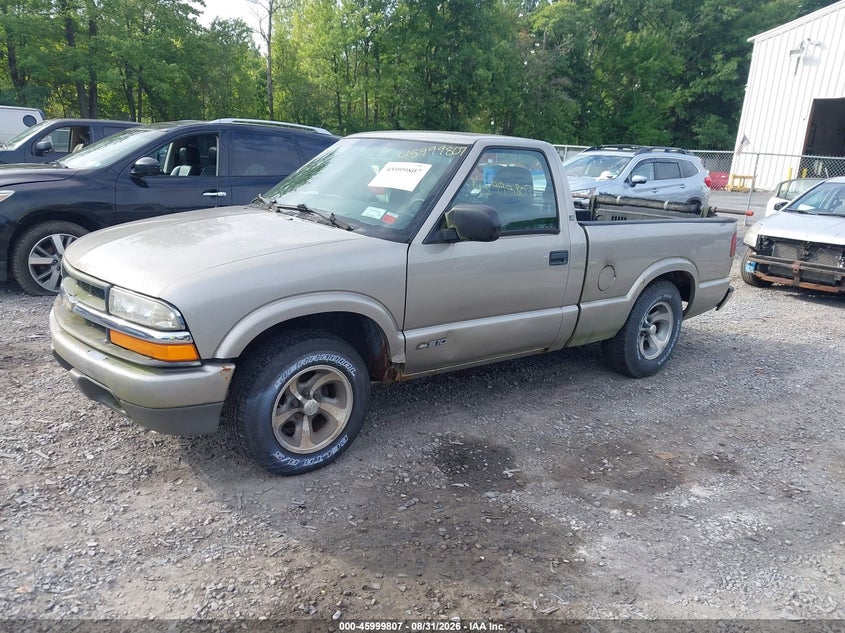 1999 CHEVROLET S-10 auction photo 2