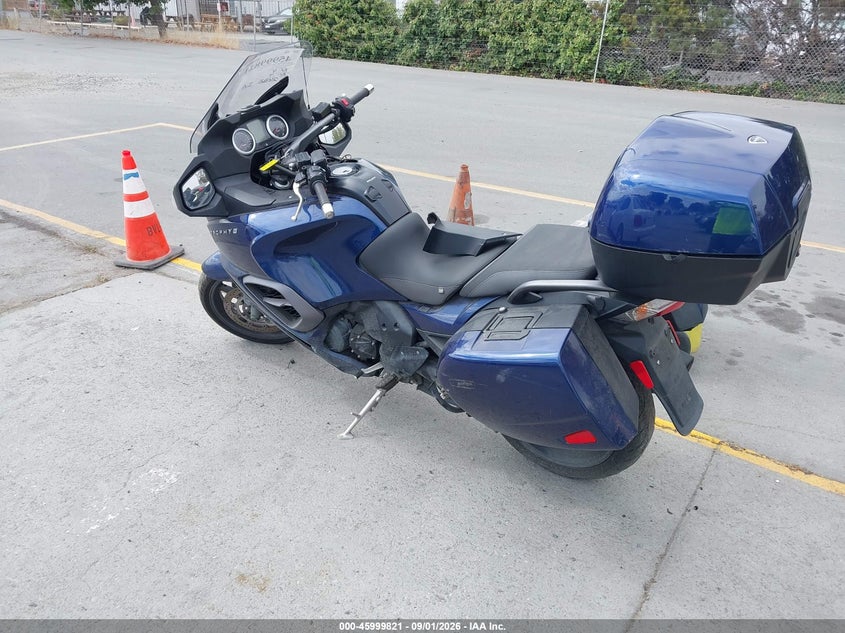 2017 TRIUMPH MOTORCYCLE TROPHY auction photo 3