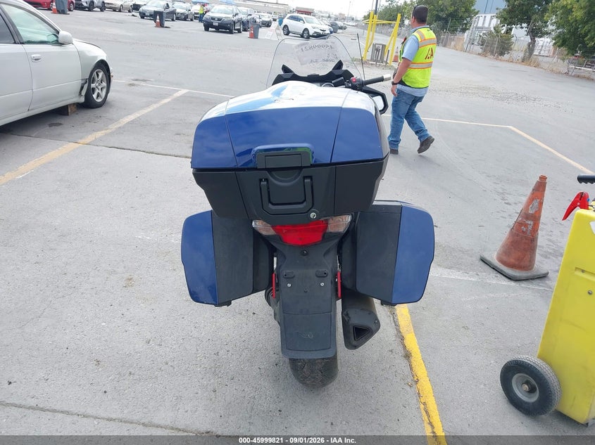 2017 TRIUMPH MOTORCYCLE TROPHY auction photo 6