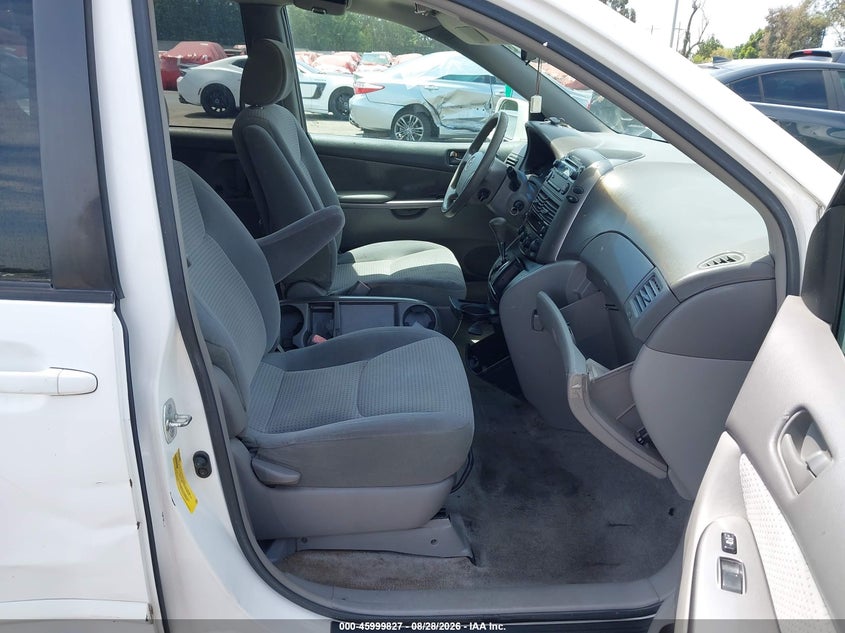 2006 TOYOTA SIENNA auction photo 5