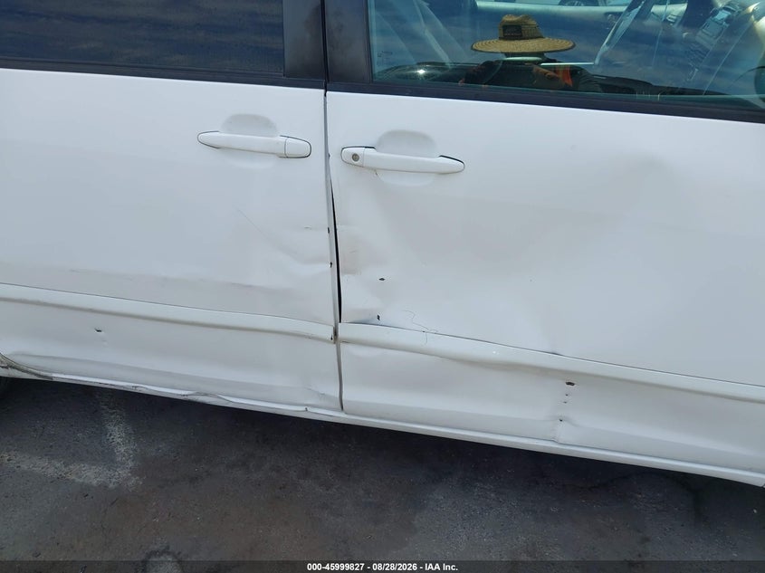 2006 TOYOTA SIENNA auction photo 6