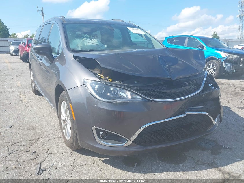 Фото 6 - CHRYSLER PACIFICA