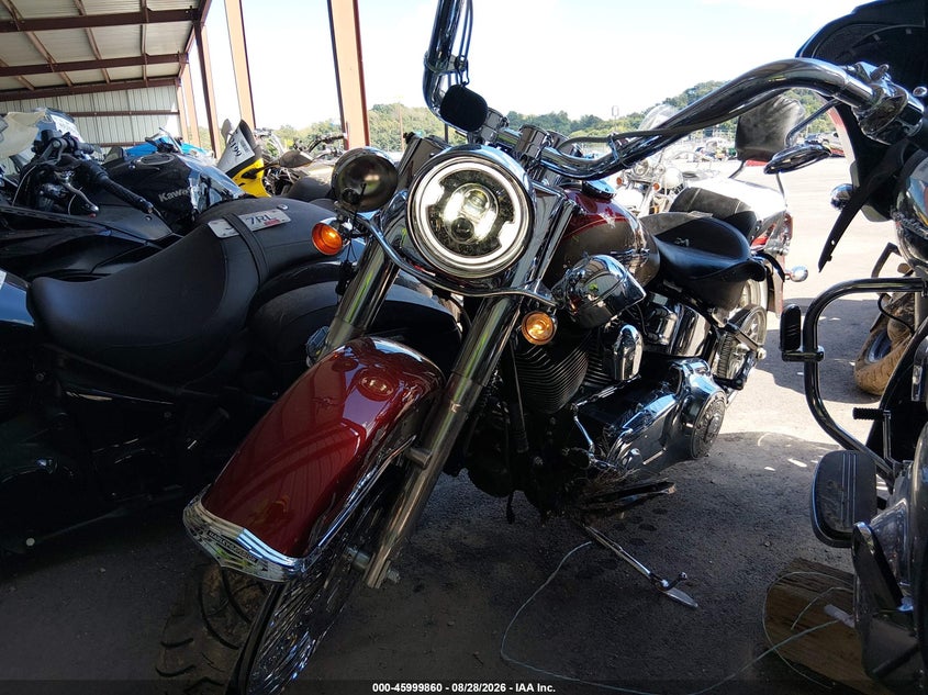 HARLEY-DAVIDSON FLSTN 2009