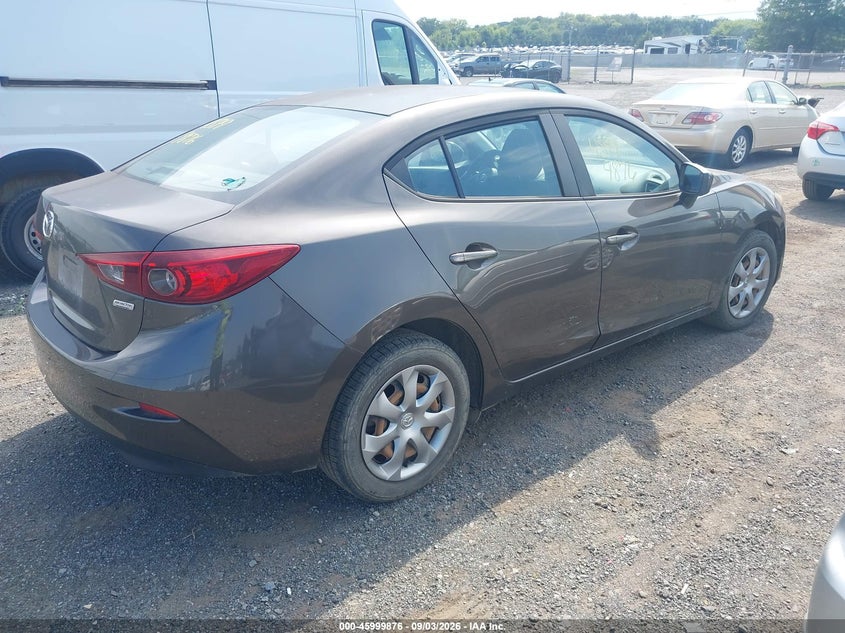 2016 MAZDA MAZDA3 auction photo 4