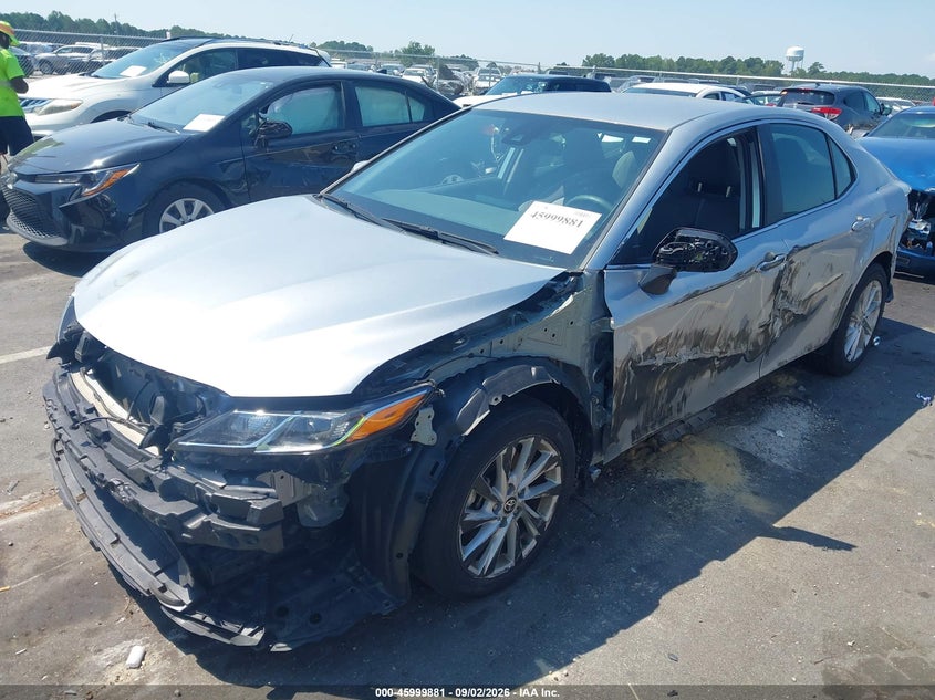 2022 TOYOTA CAMRY auction photo 2