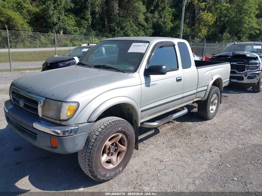 2000 TOYOTA TACOMA auction photo 2