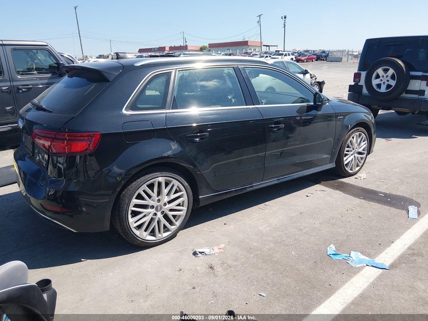 2018 AUDI A3 E-TRON auction photo 4