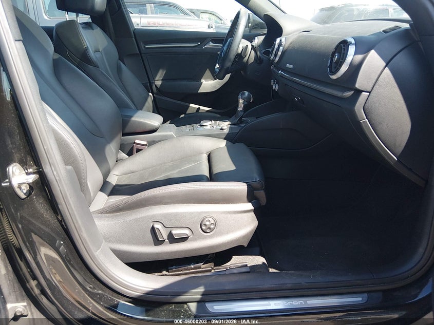 2018 AUDI A3 E-TRON auction photo 5