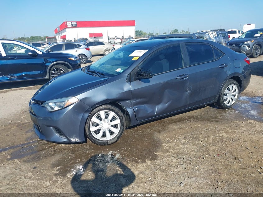 2015 Toyota Corolla, Left Side, IAAI, VIN 5YFBURHE7FP189973 — photo 2
