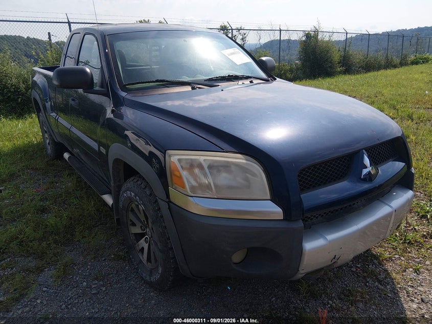 2006 MITSUBISHI RAIDER auction photo 1