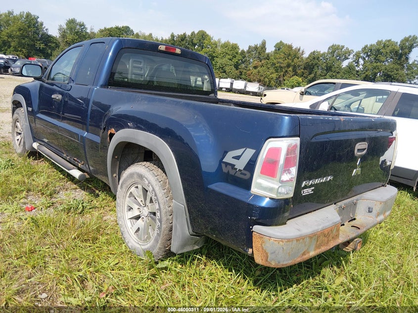 2006 MITSUBISHI RAIDER auction photo 3