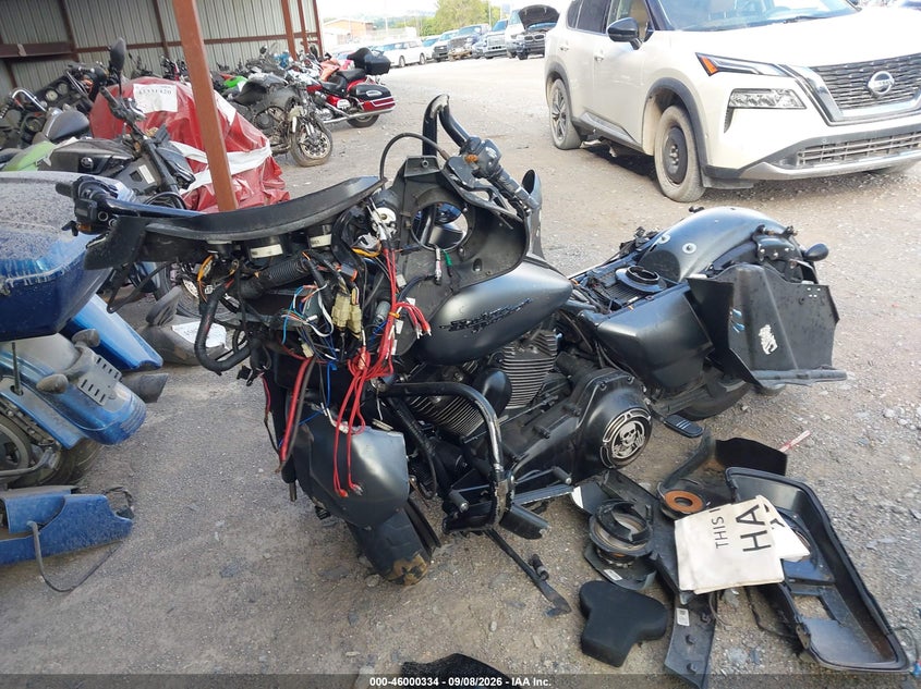HARLEY-DAVIDSON FLHX 2010