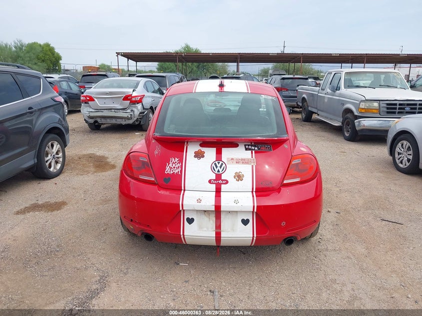 2013 VOLKSWAGEN BEETLE 2.0T TURBO · Фото 16