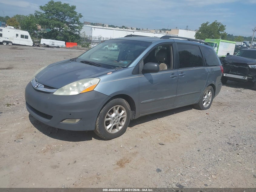 2006 Toyota Sienna, Normal Wear & Tear, IAAI, VIN 5TDZA22CA6S569563 — photo 2