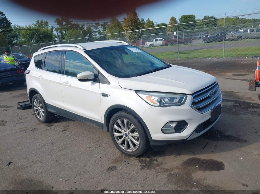 Vin: 1fmcu9j98hud82121, lot: 46499733, ford escape titanium 20171