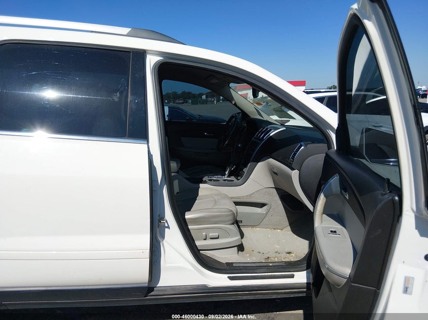 2012 GMC ACADIA auction photo 5