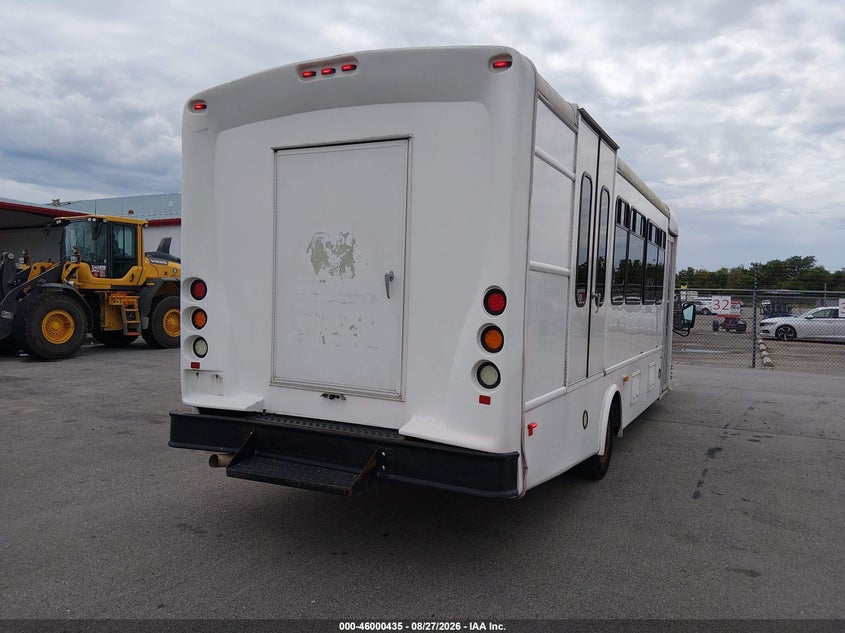 2017 FORD F-550 CHASSIS auction photo 4