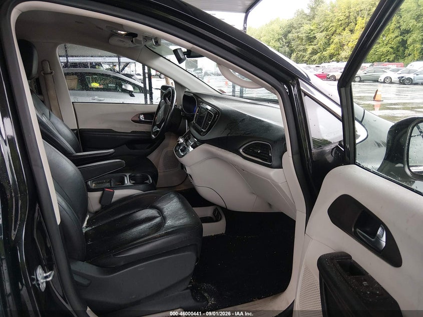 CHRYSLER PACIFICA 2019 VIN 2C4RC1BG6KR721687