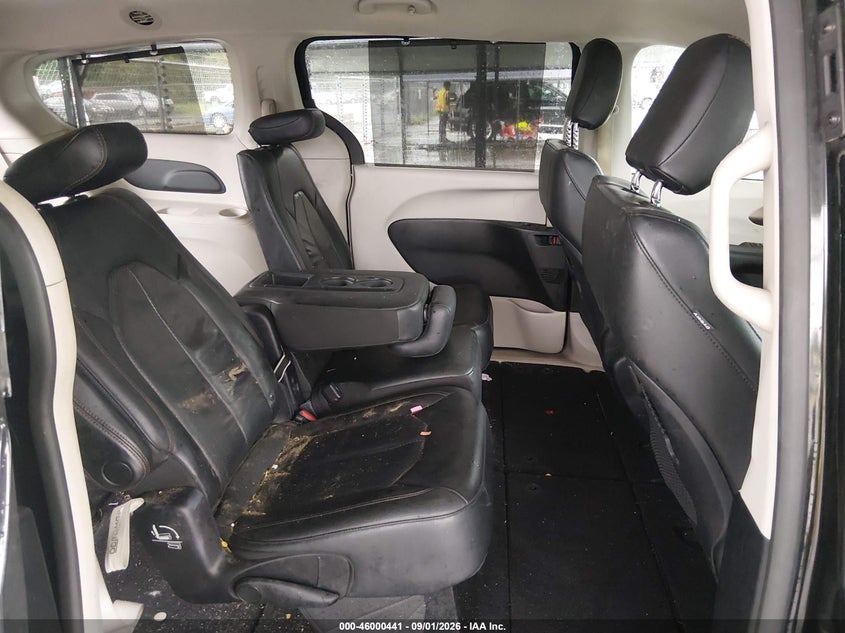 2019 CHRYSLER PACIFICA TOURING L · Фото 8